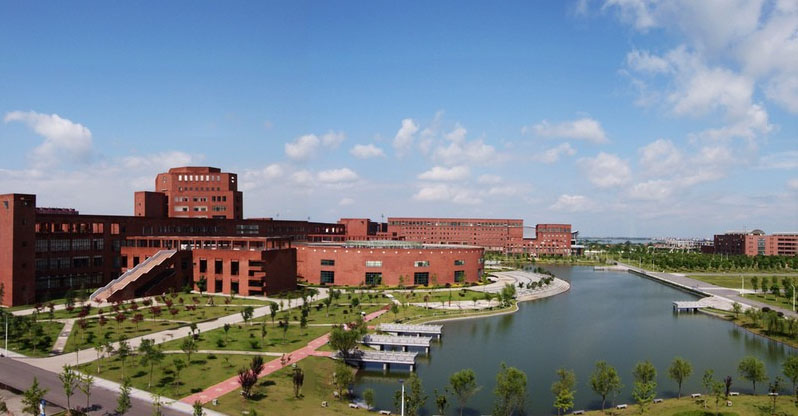 江西師范大學(xué)旭潔洗地機(jī)客戶案例-<a href=http://m.gxtqb.com target=_blank class=infotextkey>洗地機(jī)生產(chǎn)廠</a>家